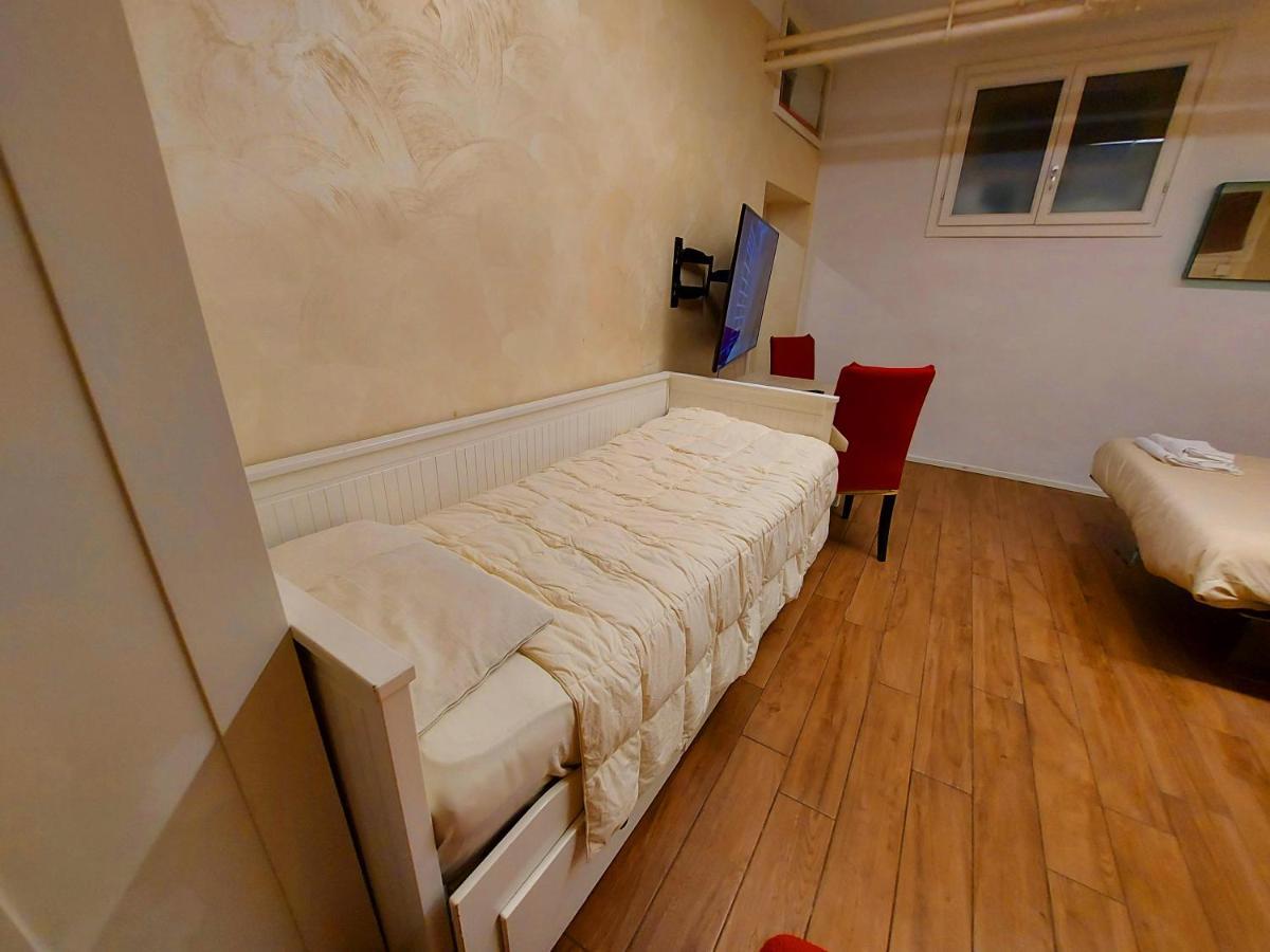 Free Breakfast - Big Apartment In The Heart Of Рим Экстерьер фото